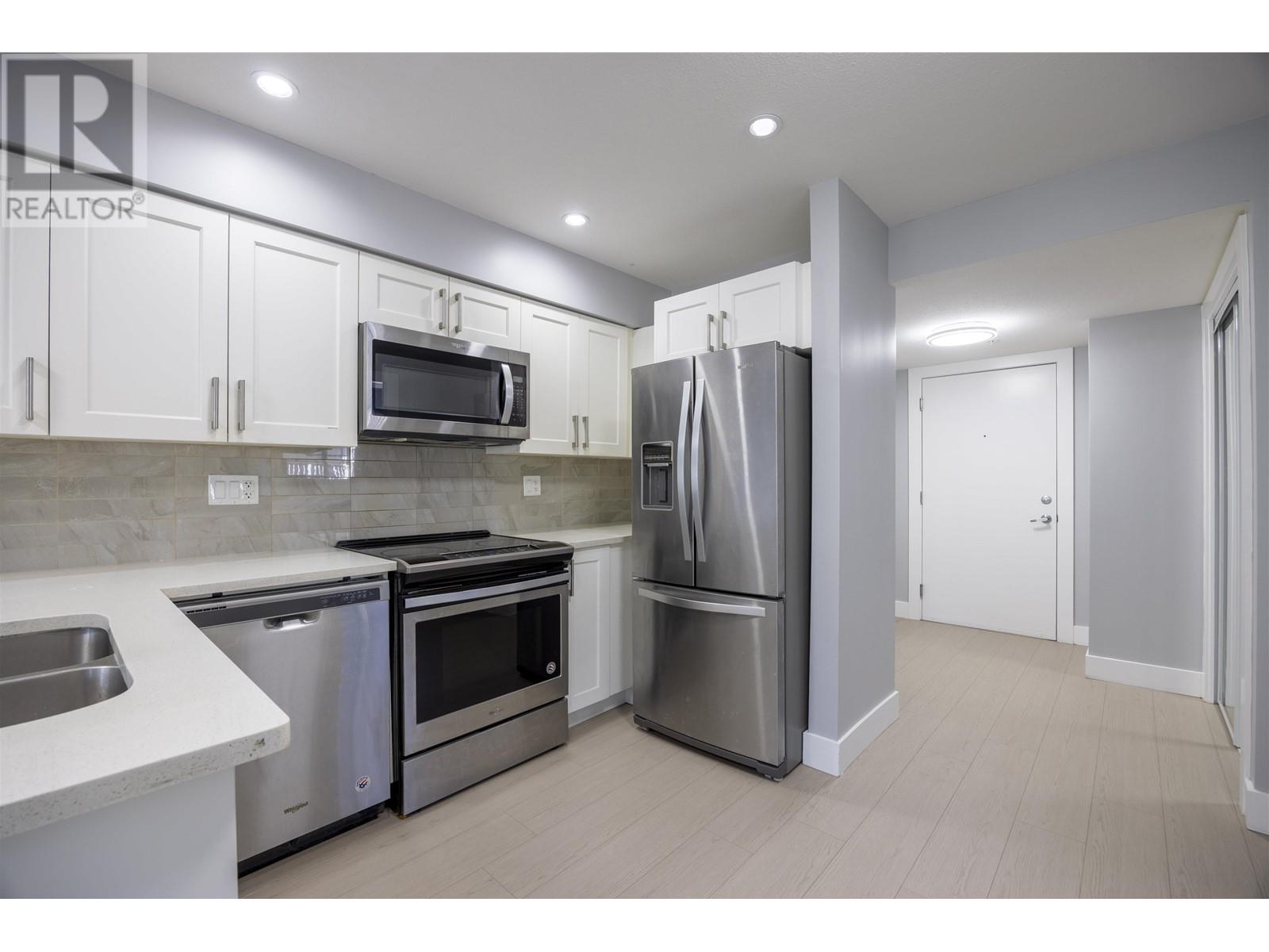 105 1990 WESTMINSTER AVENUE, Port Coquitlam, British Columbia
