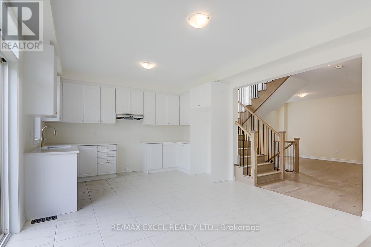 40 Bostock Drive, Georgina, Ontario  L4P 0S5 - Photo 21 - N12205477