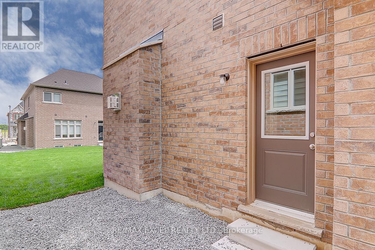40 Bostock Drive, Georgina, Ontario  L4P 0S5 - Photo 3 - N12205477