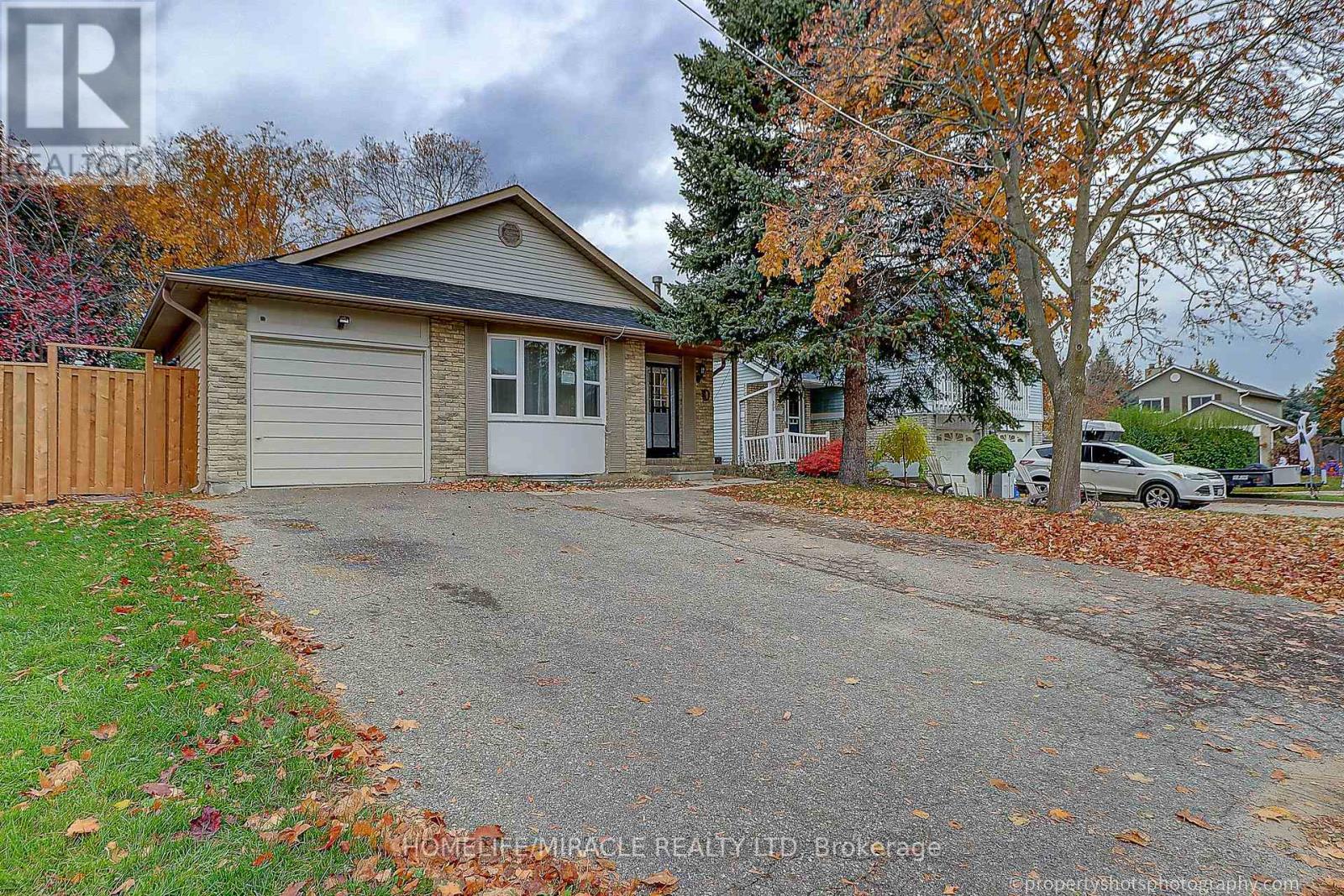 4 RICHVALE DRIVE, Brampton, Ontario