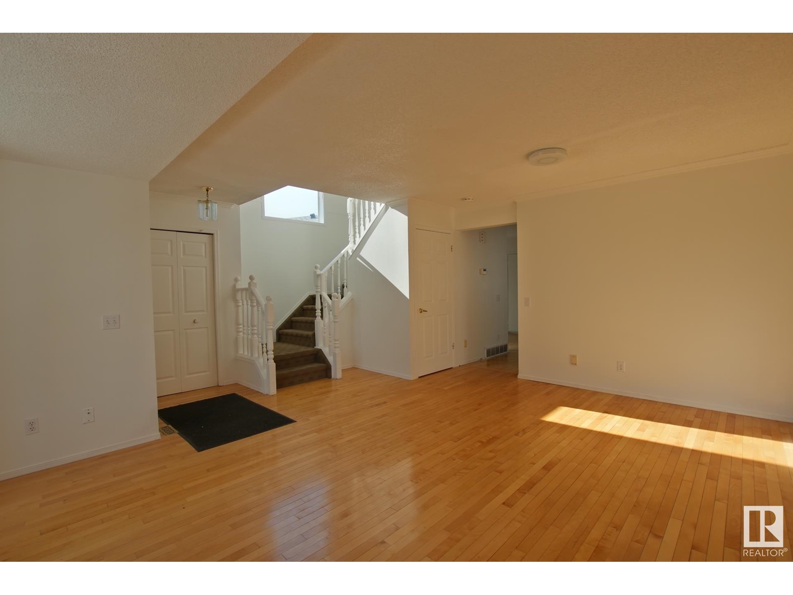 8021 17a Av Nw, Edmonton, Alberta  T6K 4E1 - Photo 12 - E4429606
