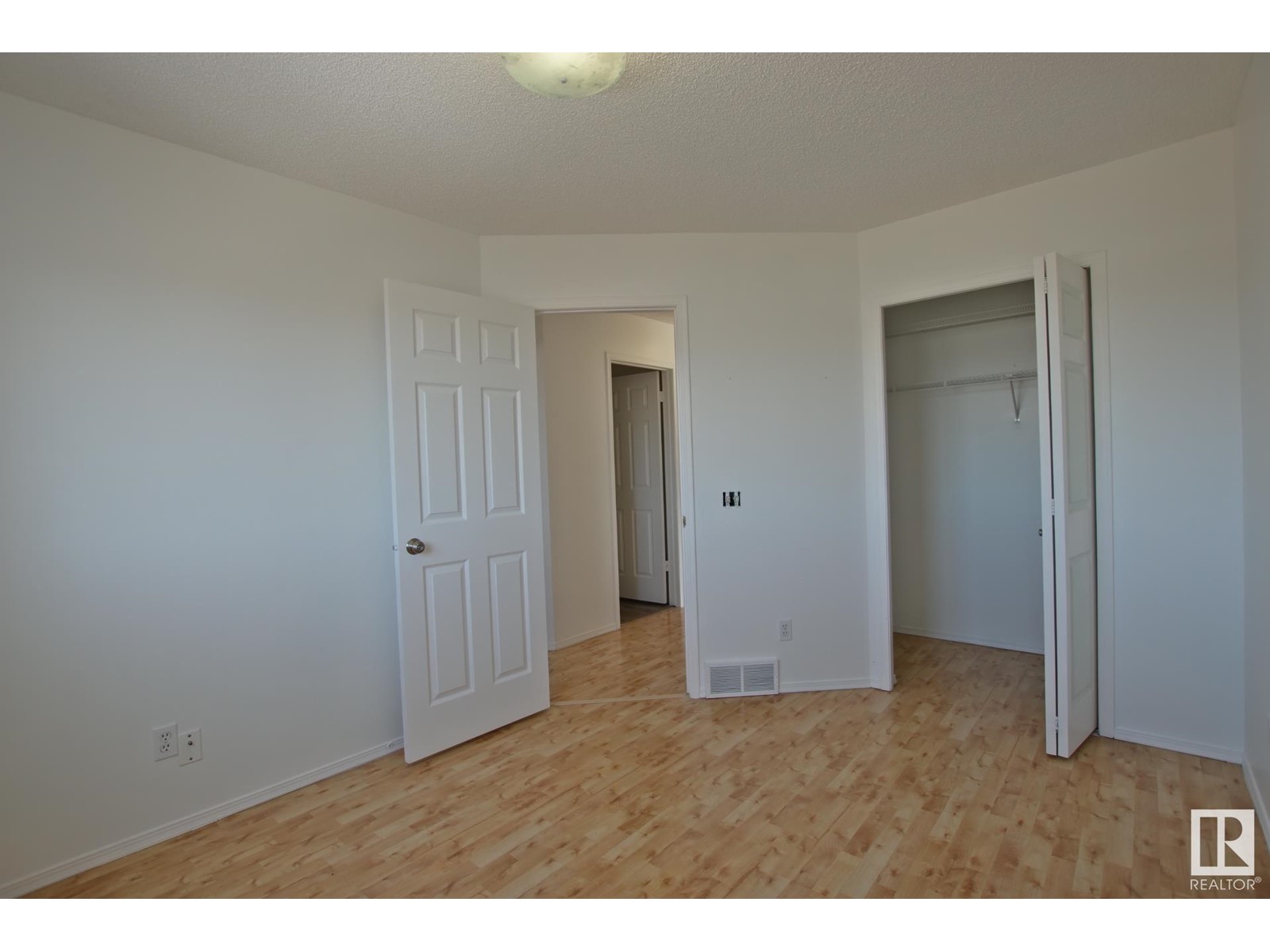 8021 17a Av Nw, Edmonton, Alberta  T6K 4E1 - Photo 21 - E4429606