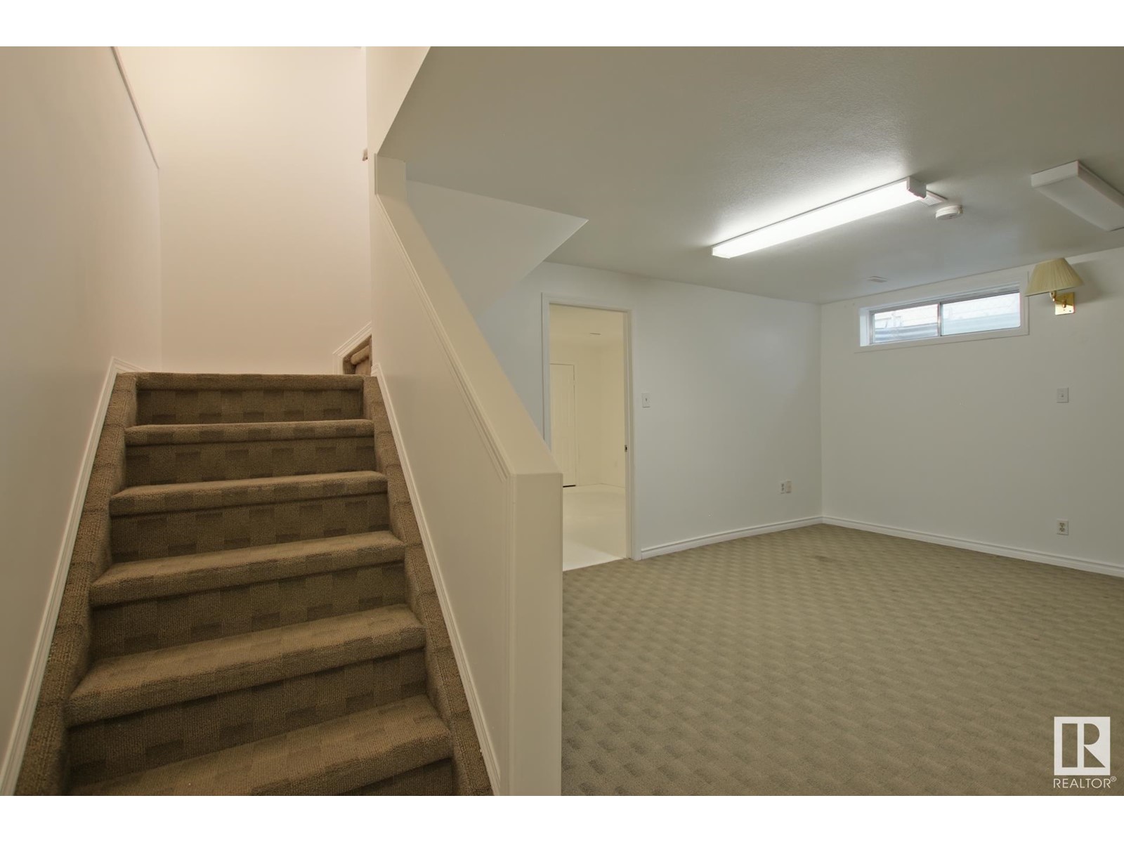 8021 17a Av Nw, Edmonton, Alberta  T6K 4E1 - Photo 32 - E4429606