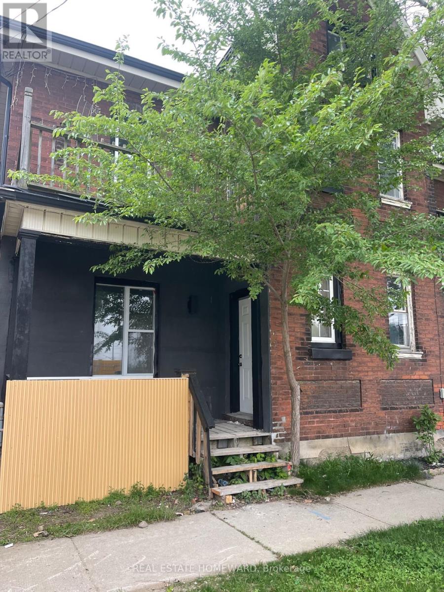 132 Waterloo Street, Brantford, Ontario  N3T 3S6 - Photo 2 - X12194438