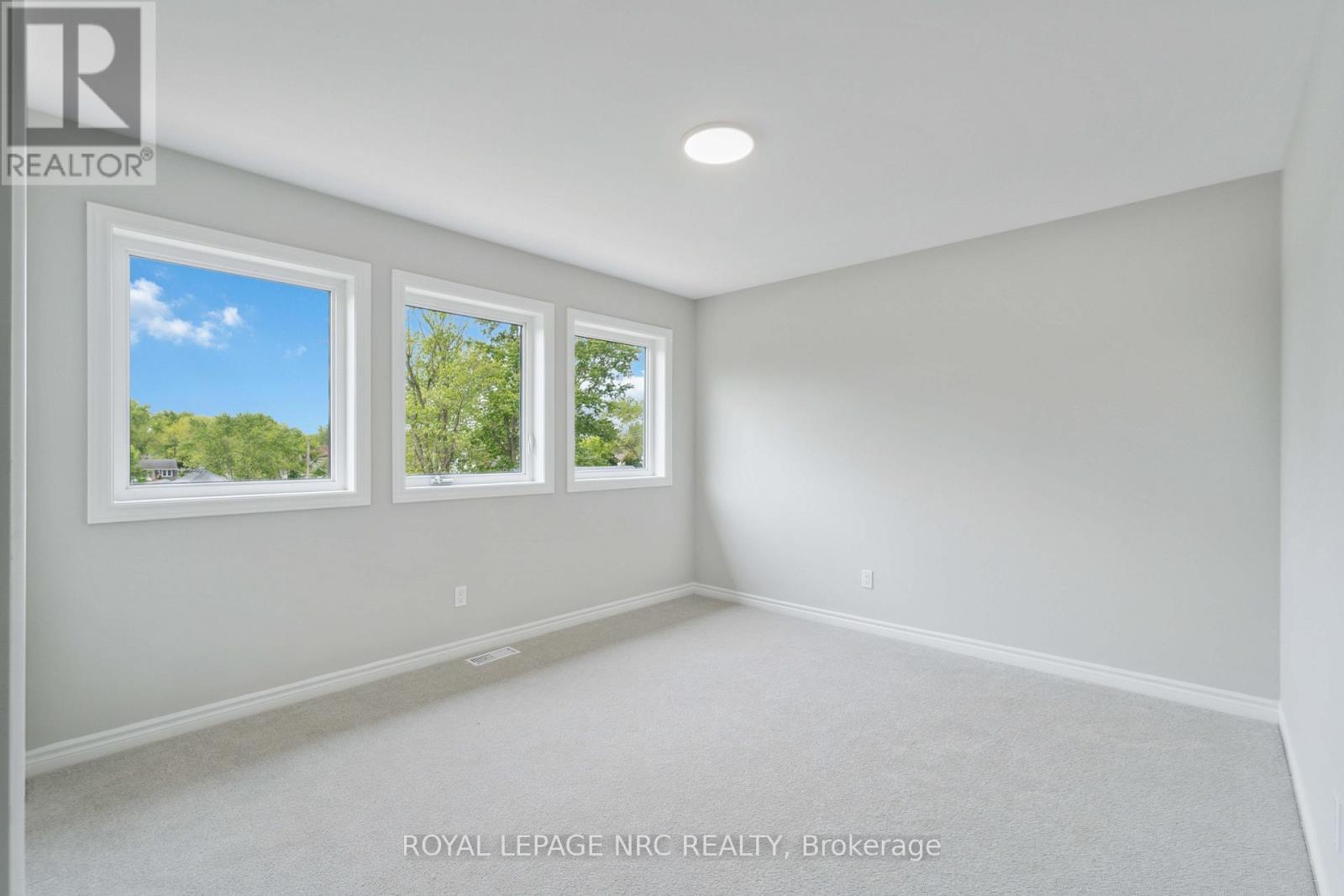 71 Superior Street, Welland, Ontario  L3B 3A6 - Photo 25 - X12205165