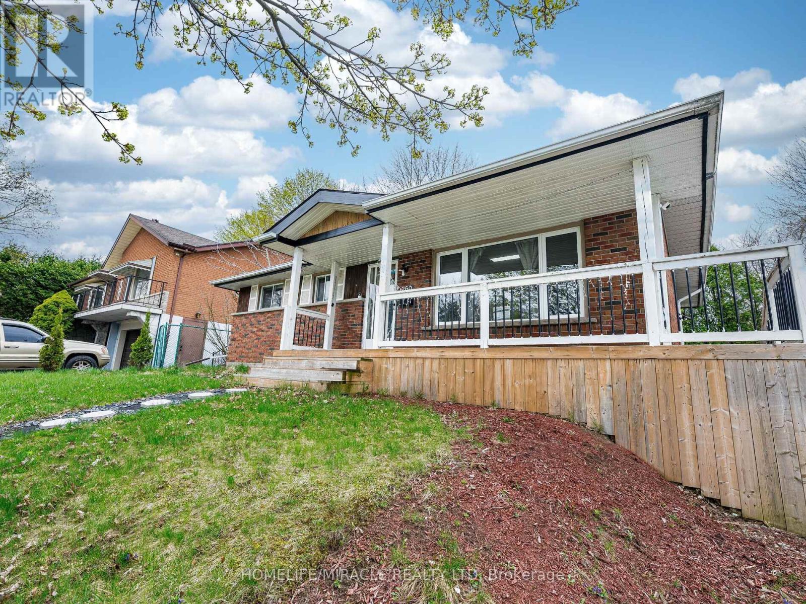 260 Broadview Avenue, Woodstock, Ontario  N4S 2S6 - Photo 3 - X12205474