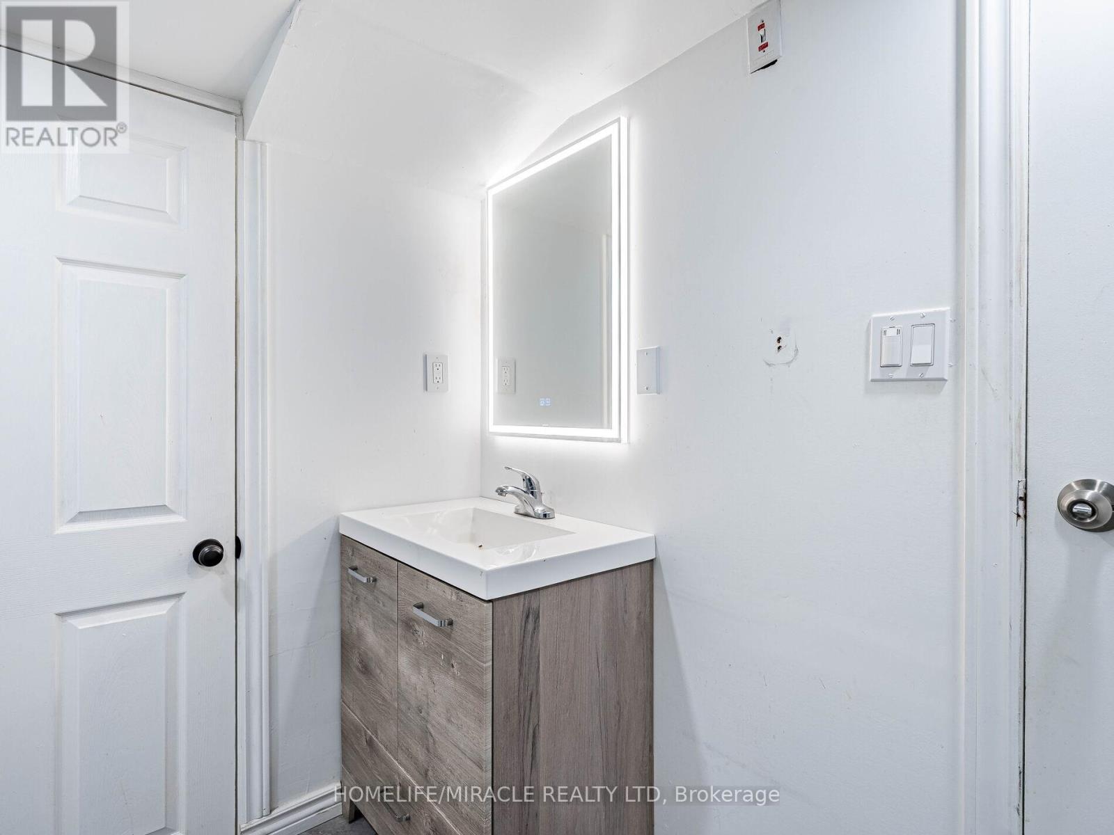 260 Broadview Avenue, Woodstock, Ontario  N4S 2S6 - Photo 32 - X12205474