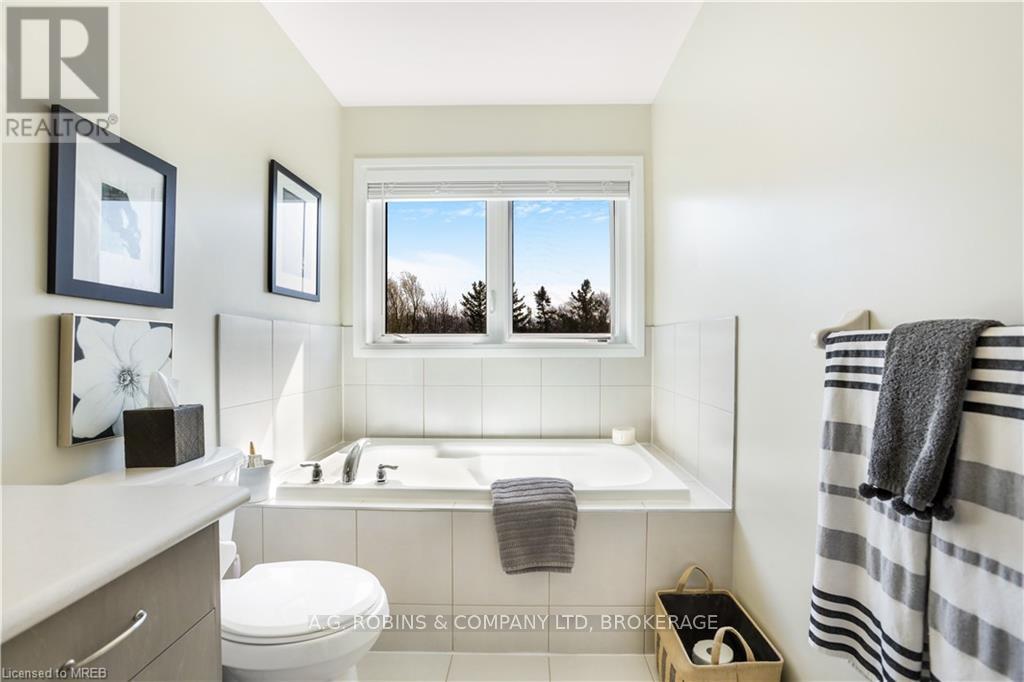 4201 Cherry Heights Boulevard, Lincoln, Ontario  L0R 1B6 - Photo 10 - X12205492