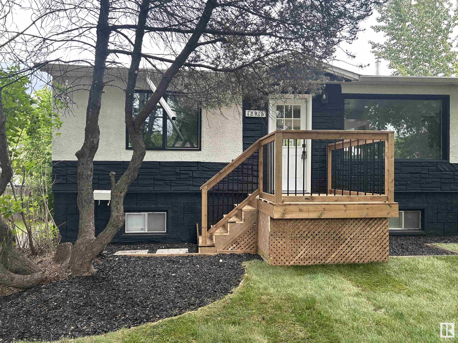 12013 40 ST NW, Edmonton, Alberta