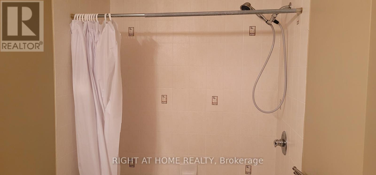 344 Hillsboro Private, Ottawa, Ontario  K2M 3B2 - Photo 26 - X12205498