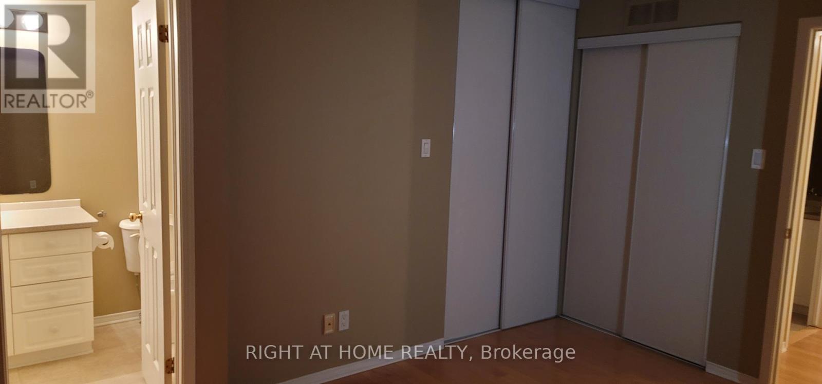 344 Hillsboro Private, Ottawa, Ontario  K2M 3B2 - Photo 32 - X12205498