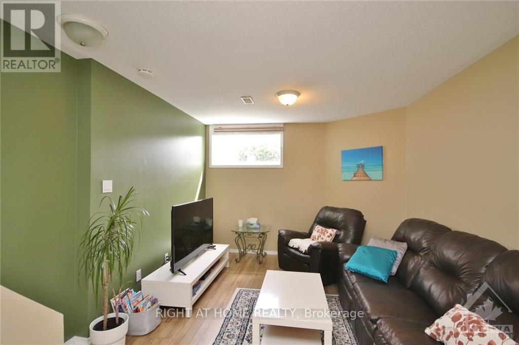 344 Hillsboro Private, Ottawa, Ontario  K2M 3B2 - Photo 38 - X12205498