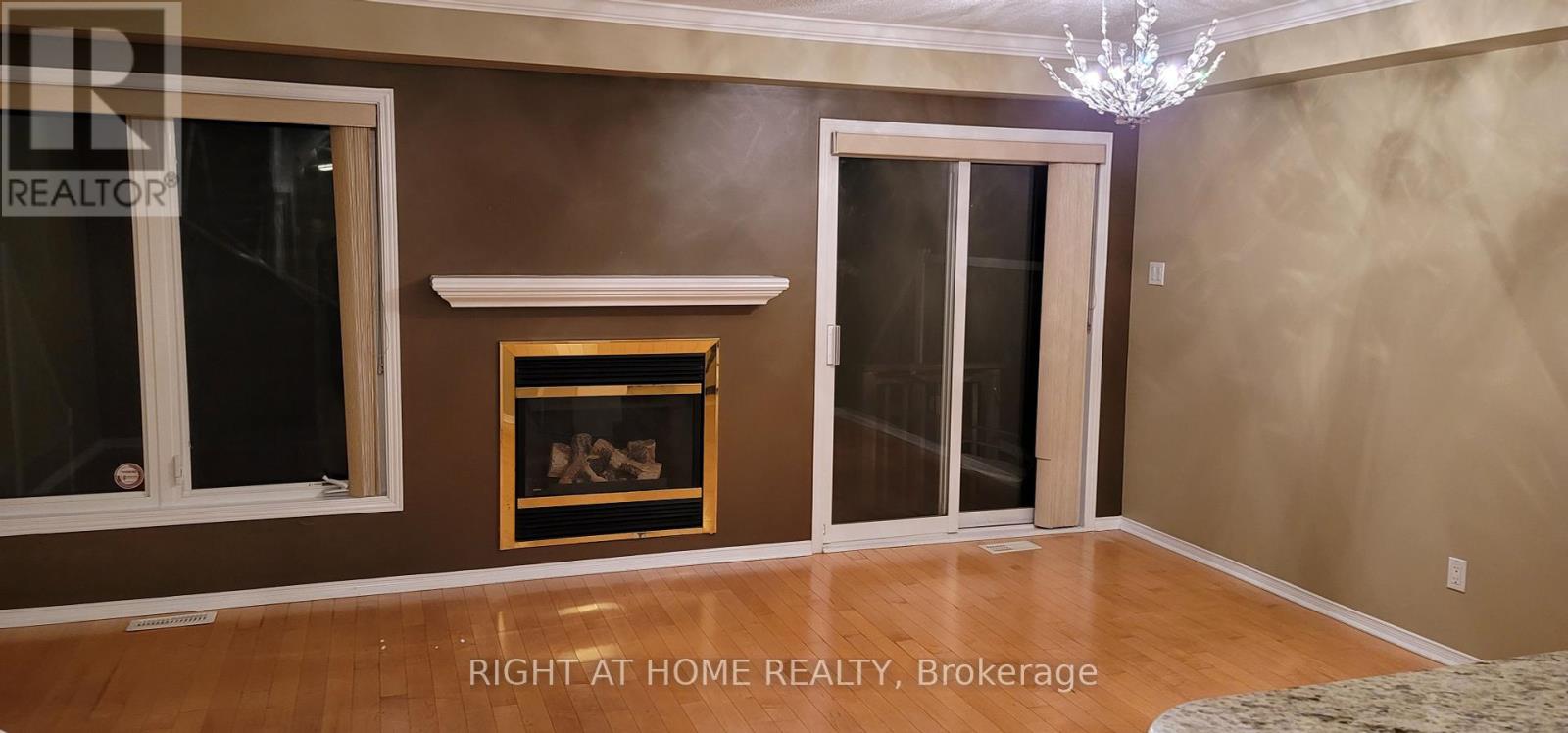 344 Hillsboro Private, Ottawa, Ontario  K2M 3B2 - Photo 5 - X12205498