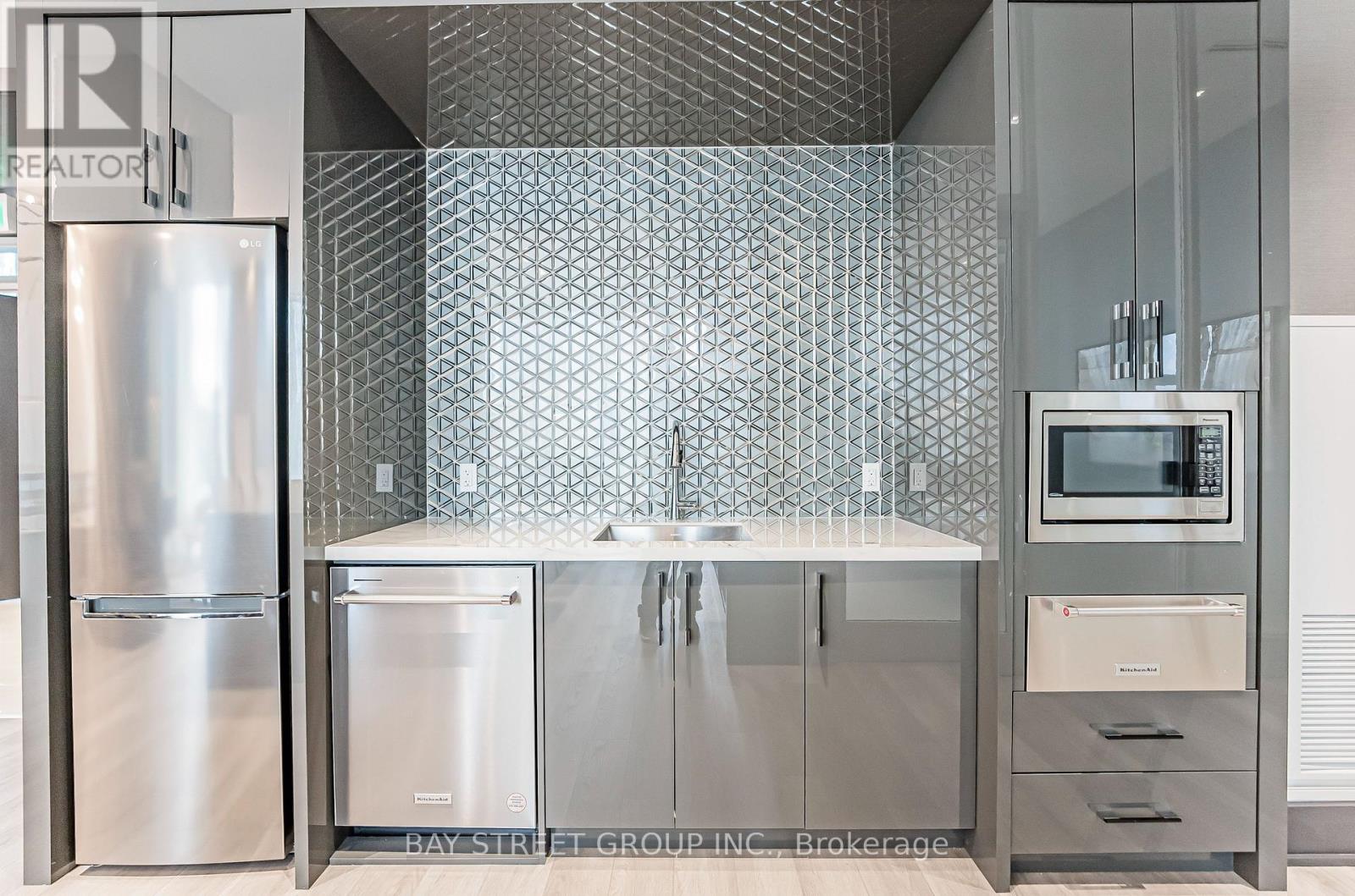 526 - 250 Lawrence Avenue W, Toronto, Ontario  M5M 1B2 - Photo 27 - C12205506