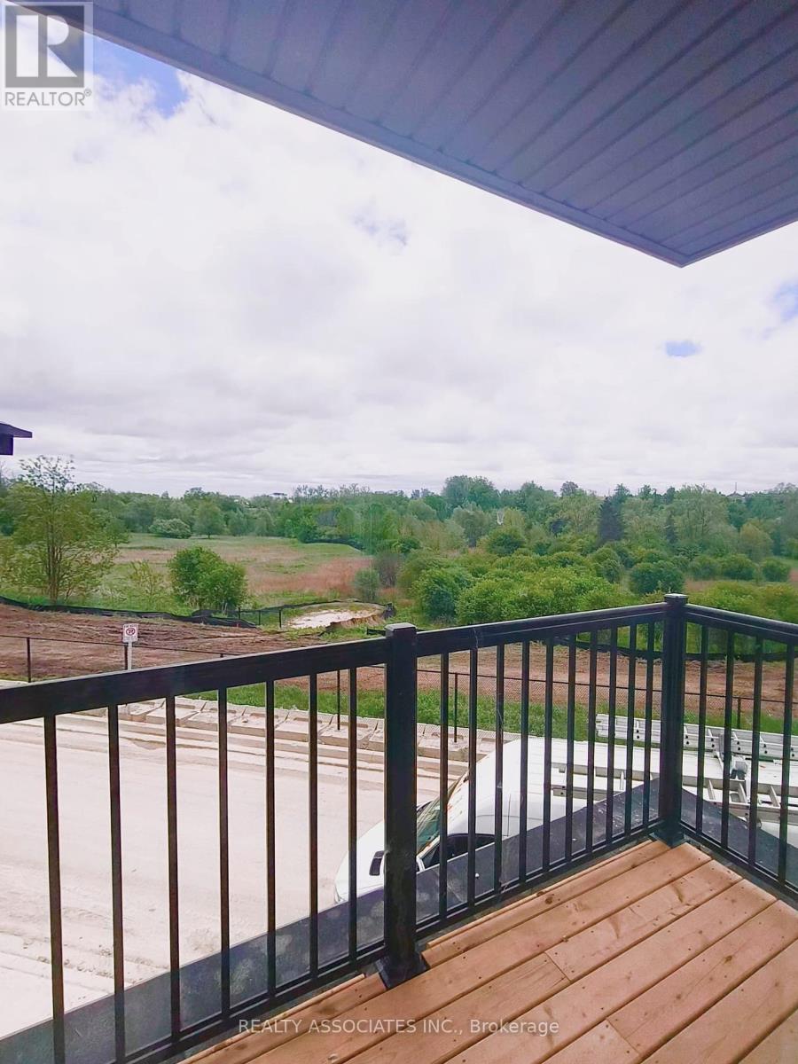 127 Matawin Lane, Richmond Hill, Ontario  L4B 0H7 - Photo 7 - N12205500