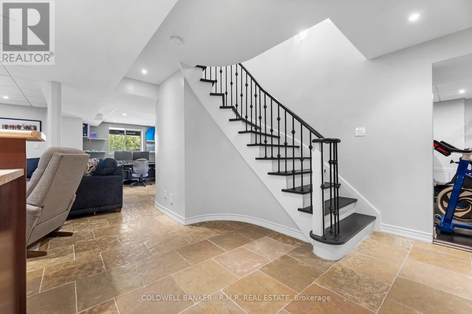 359 Carruthers Avenue, Newmarket, Ontario  L3X 2B8 - Photo 17 - N12205509