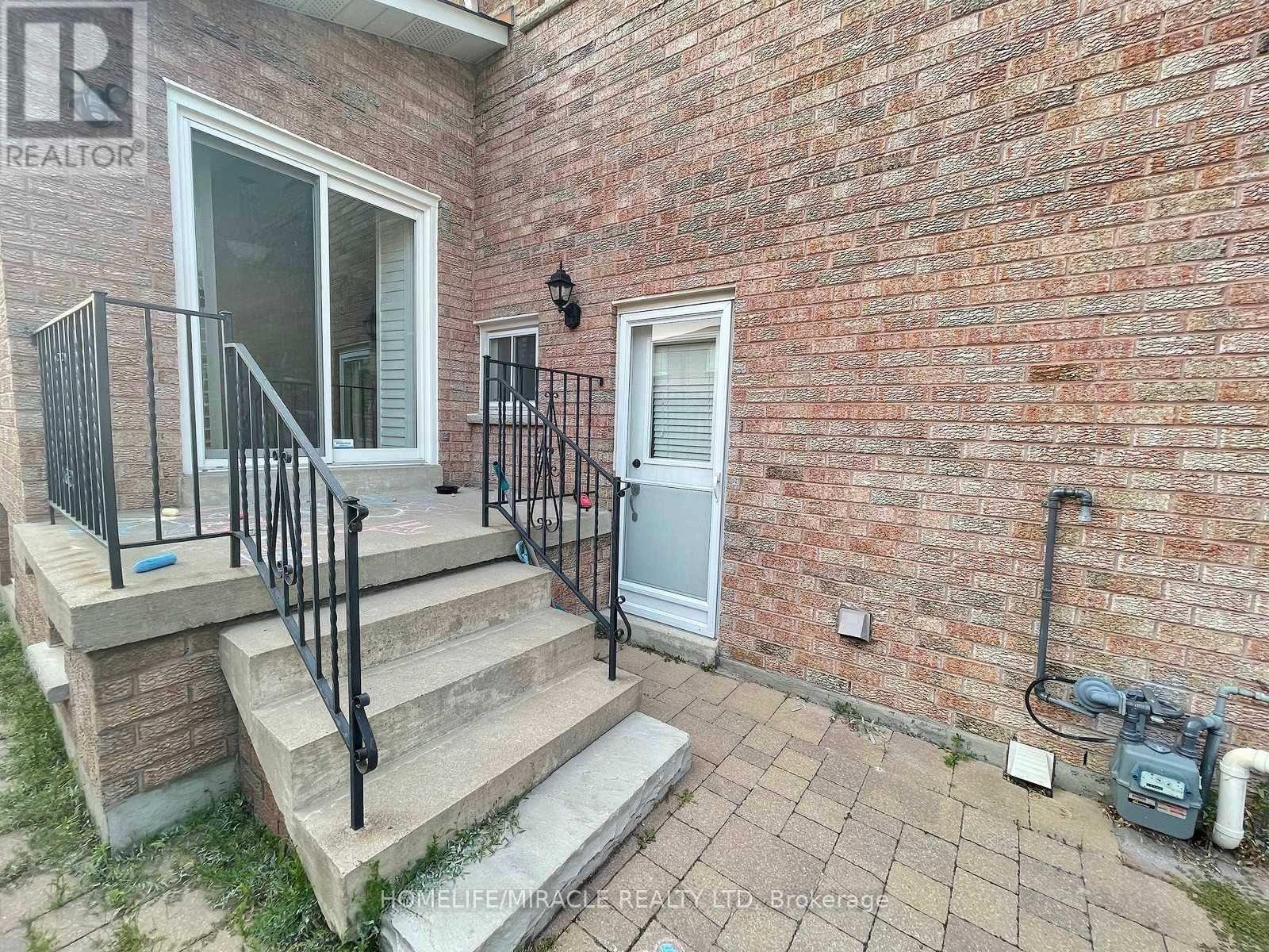 2461 President Boulevard, Mississauga, Ontario  L5B 3E7 - Photo 10 - W12205455