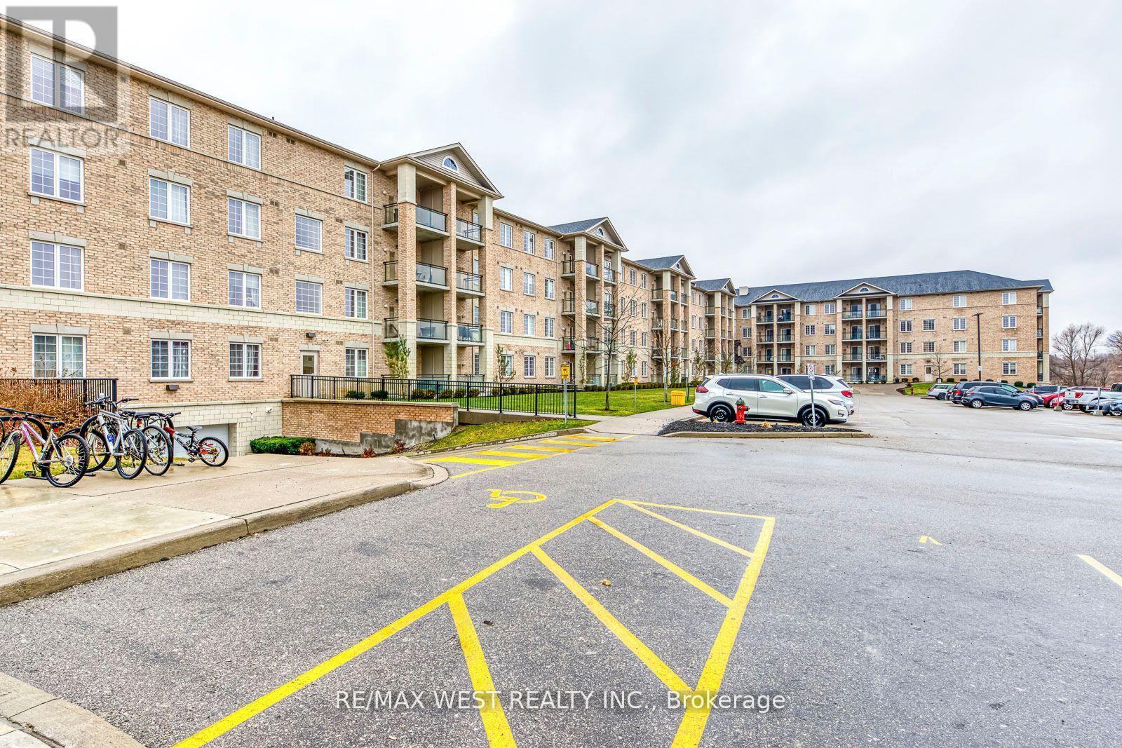 117 - 1077 Gordon Street N, Guelph, Ontario  N1G 0E3 - Photo 2 - X12205504
