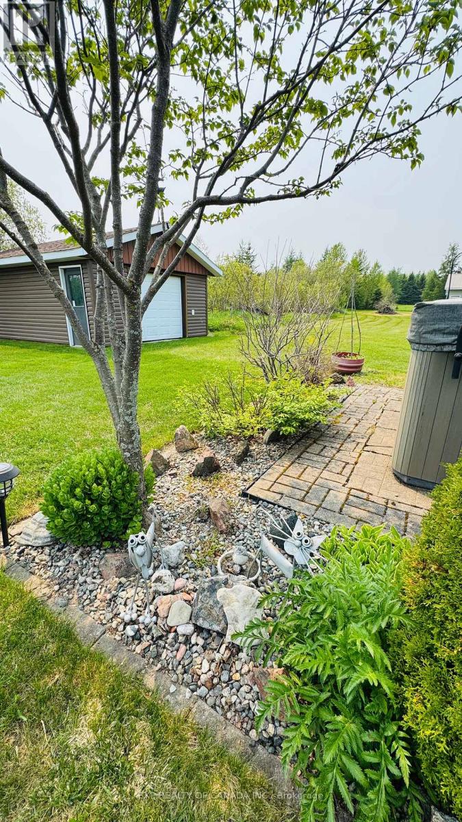 1272 Con 2 & 3 Glackmeyer Road, Cochrane, Ontario  P0L 1C0 - Photo 5 - T12205524