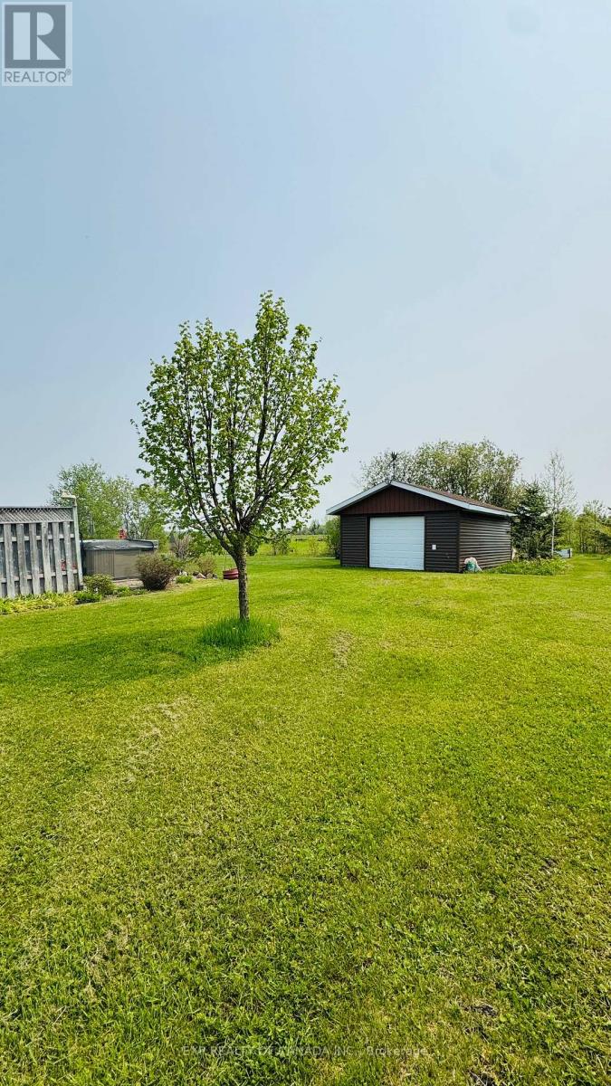 1272 Con 2 & 3 Glackmeyer Road, Cochrane, Ontario  P0L 1C0 - Photo 9 - T12205524