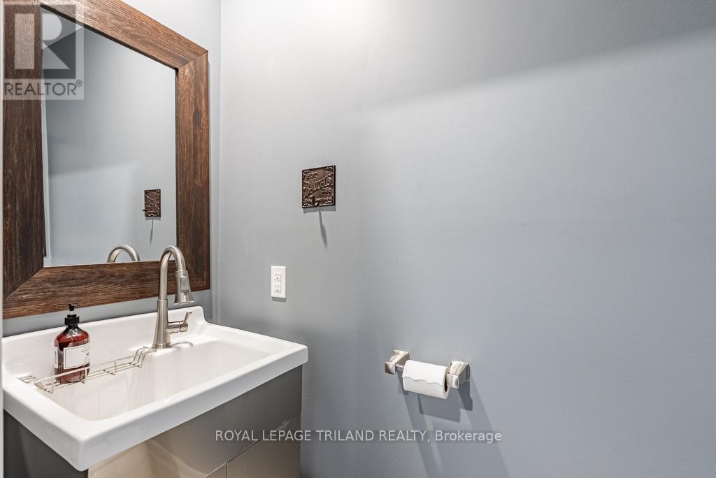 42420 Ron Mcneil Line, Central Elgin, Ontario  N5P 3T1 - Photo 25 - X12198276