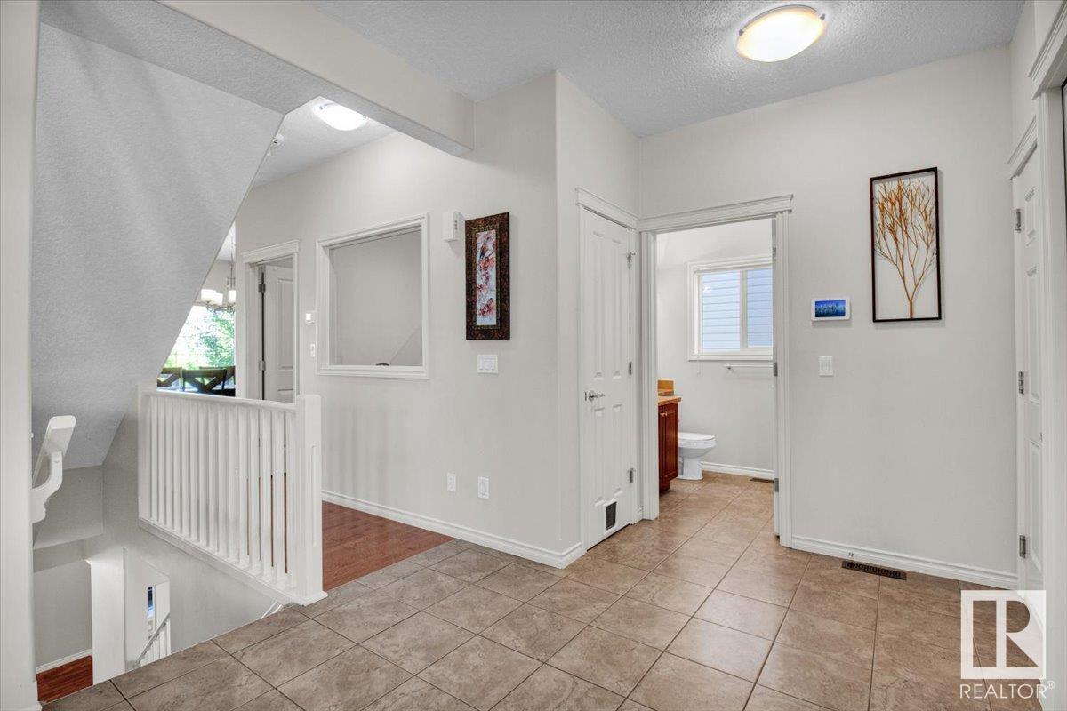 8654 Sloane Co Nw, Edmonton, Alberta  T6R 0K9 - Photo 3 - E4439083