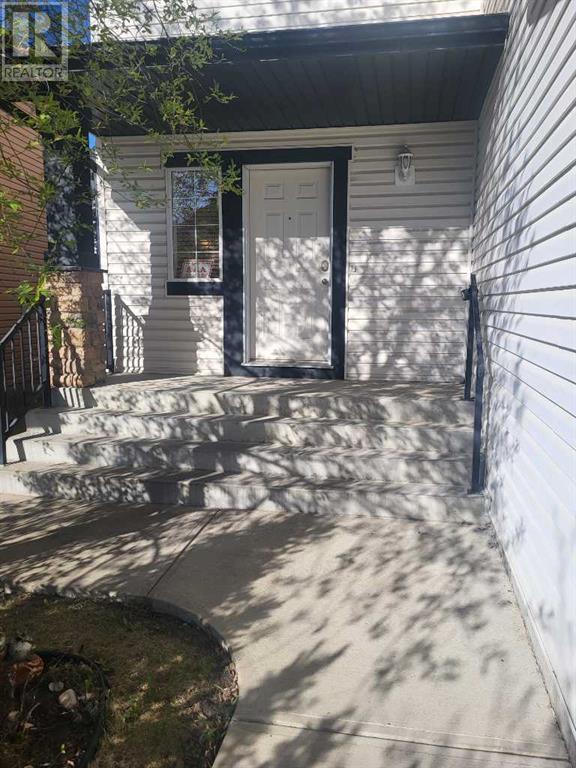 81 Tusslewood Drive Nw, Calgary, Alberta  T3L 2R7 - Photo 3 - A2228155