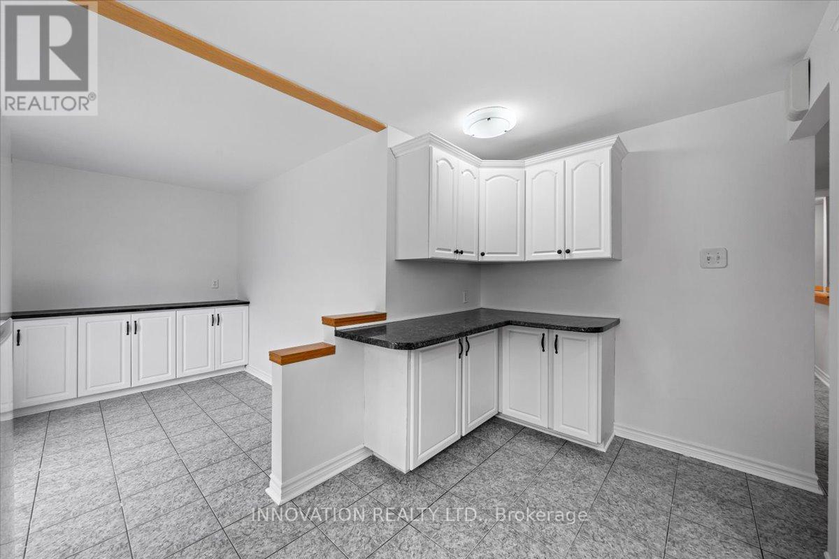 1553 Marcoux Drive, Ottawa, Ontario  K1E 2K5 - Photo 13 - X12205510