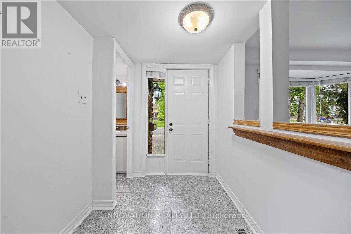 1553 Marcoux Drive, Ottawa, Ontario  K1E 2K5 - Photo 16 - X12205510
