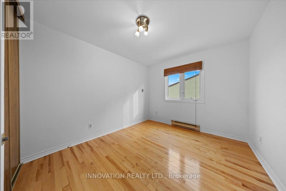 1553 Marcoux Drive, Ottawa, Ontario  K1E 2K5 - Photo 19 - X12205510