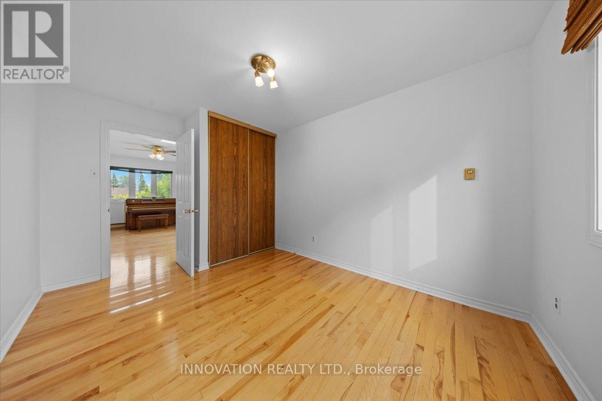 1553 Marcoux Drive, Ottawa, Ontario  K1E 2K5 - Photo 20 - X12205510