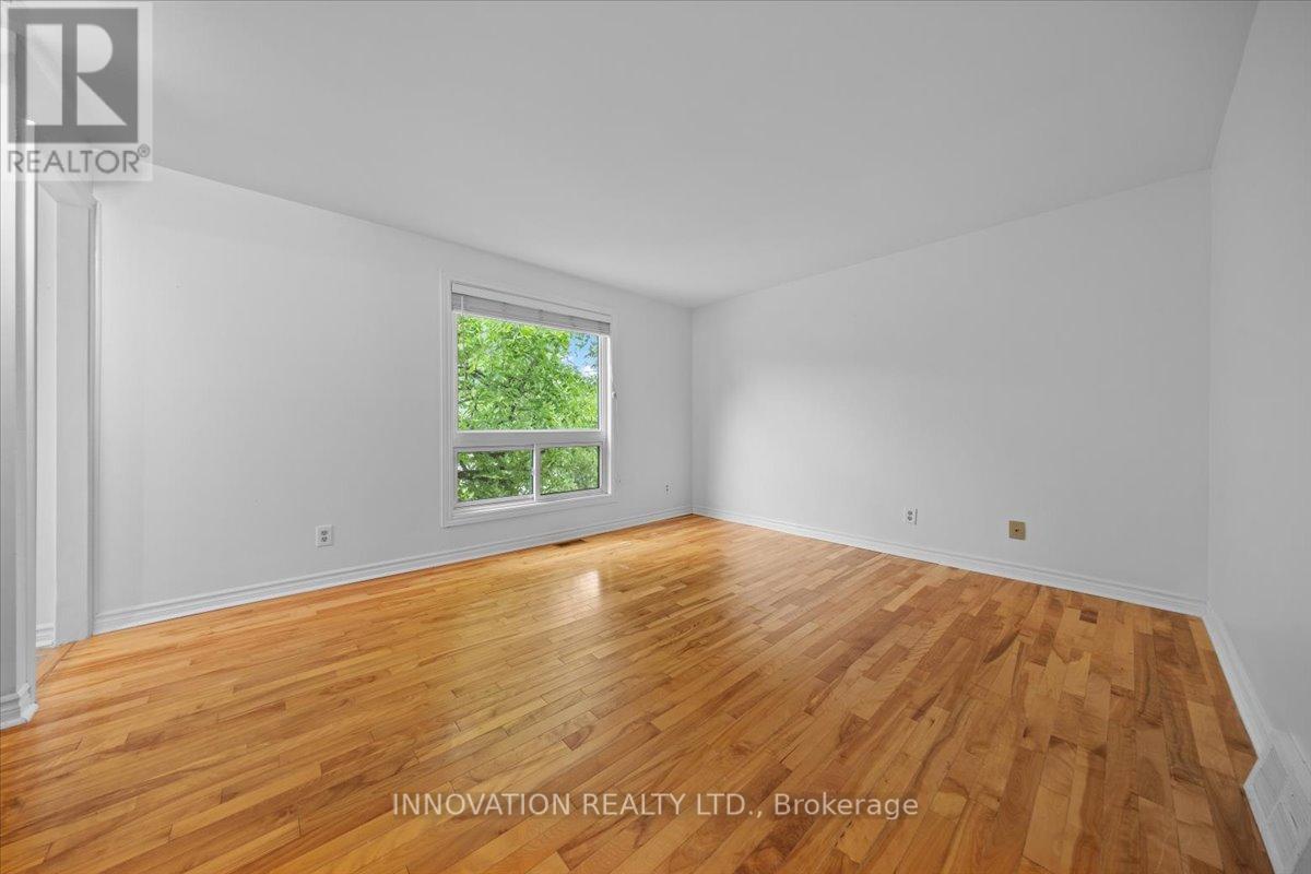 1553 Marcoux Drive, Ottawa, Ontario  K1E 2K5 - Photo 26 - X12205510