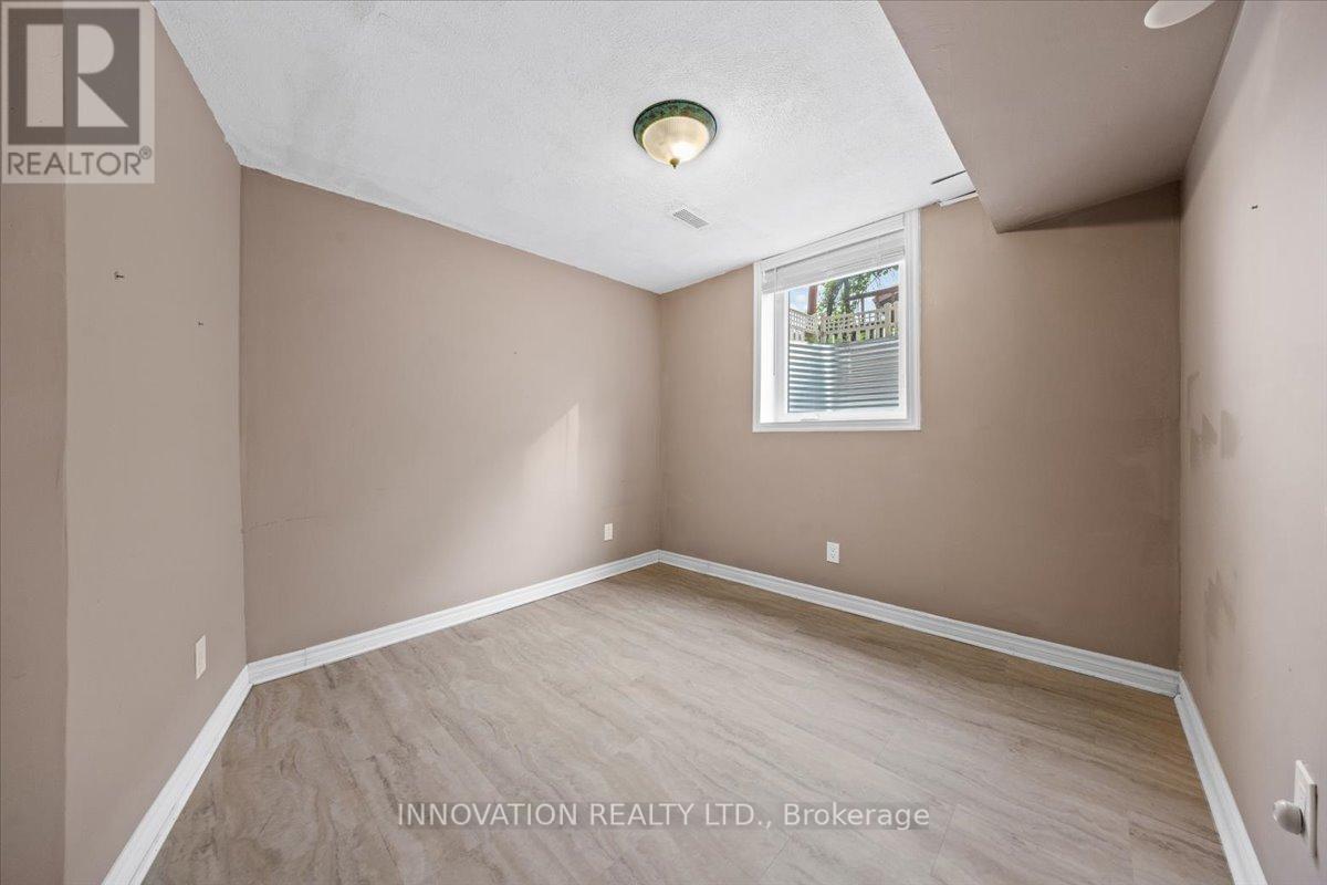 1553 Marcoux Drive, Ottawa, Ontario  K1E 2K5 - Photo 32 - X12205510