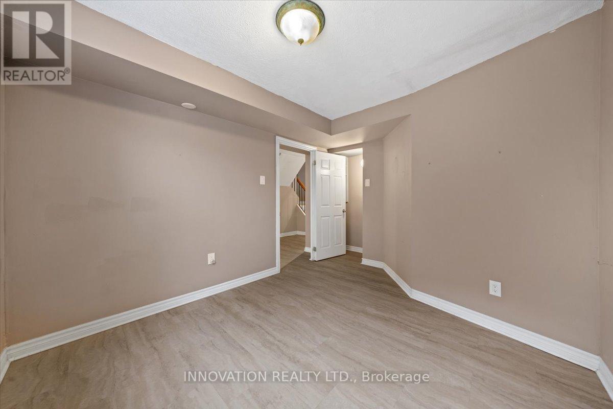 1553 Marcoux Drive, Ottawa, Ontario  K1E 2K5 - Photo 33 - X12205510