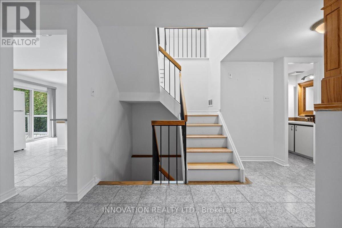 1553 Marcoux Drive, Ottawa, Ontario  K1E 2K5 - Photo 9 - X12205510