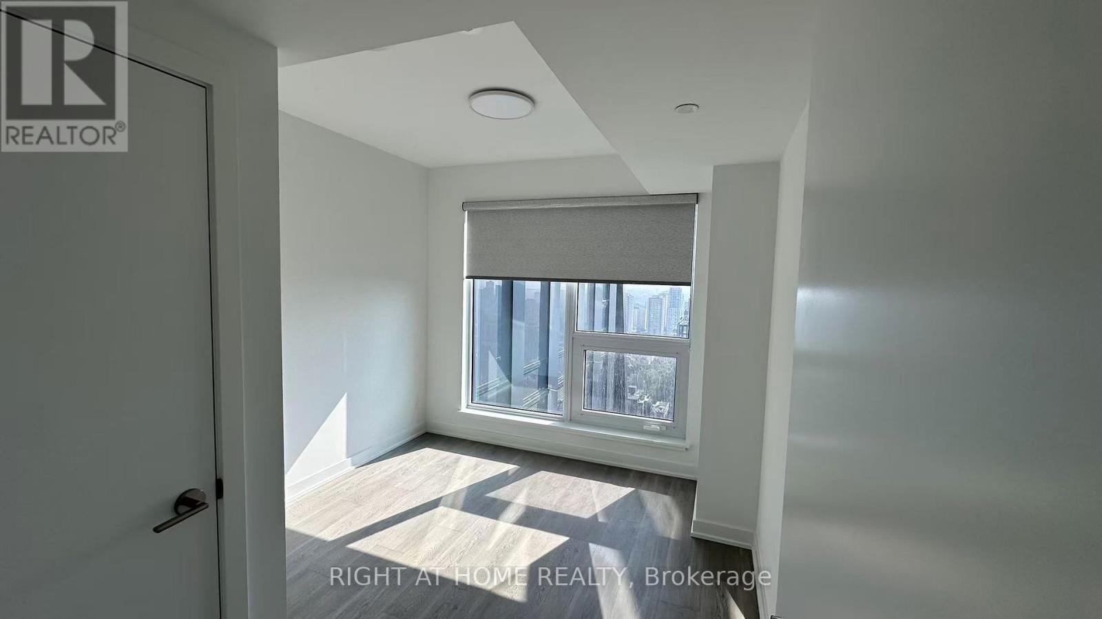 4709 - 8 Wellesley Street W, Toronto, Ontario  M4Y 0J5 - Photo 6 - C12205525