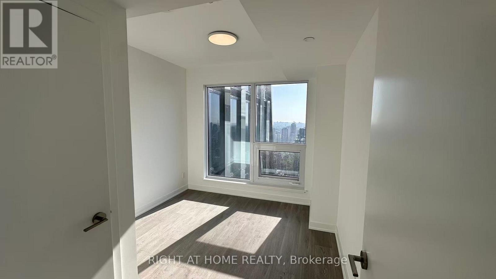 4709 - 8 Wellesley Street W, Toronto, Ontario  M4Y 0J5 - Photo 8 - C12205525