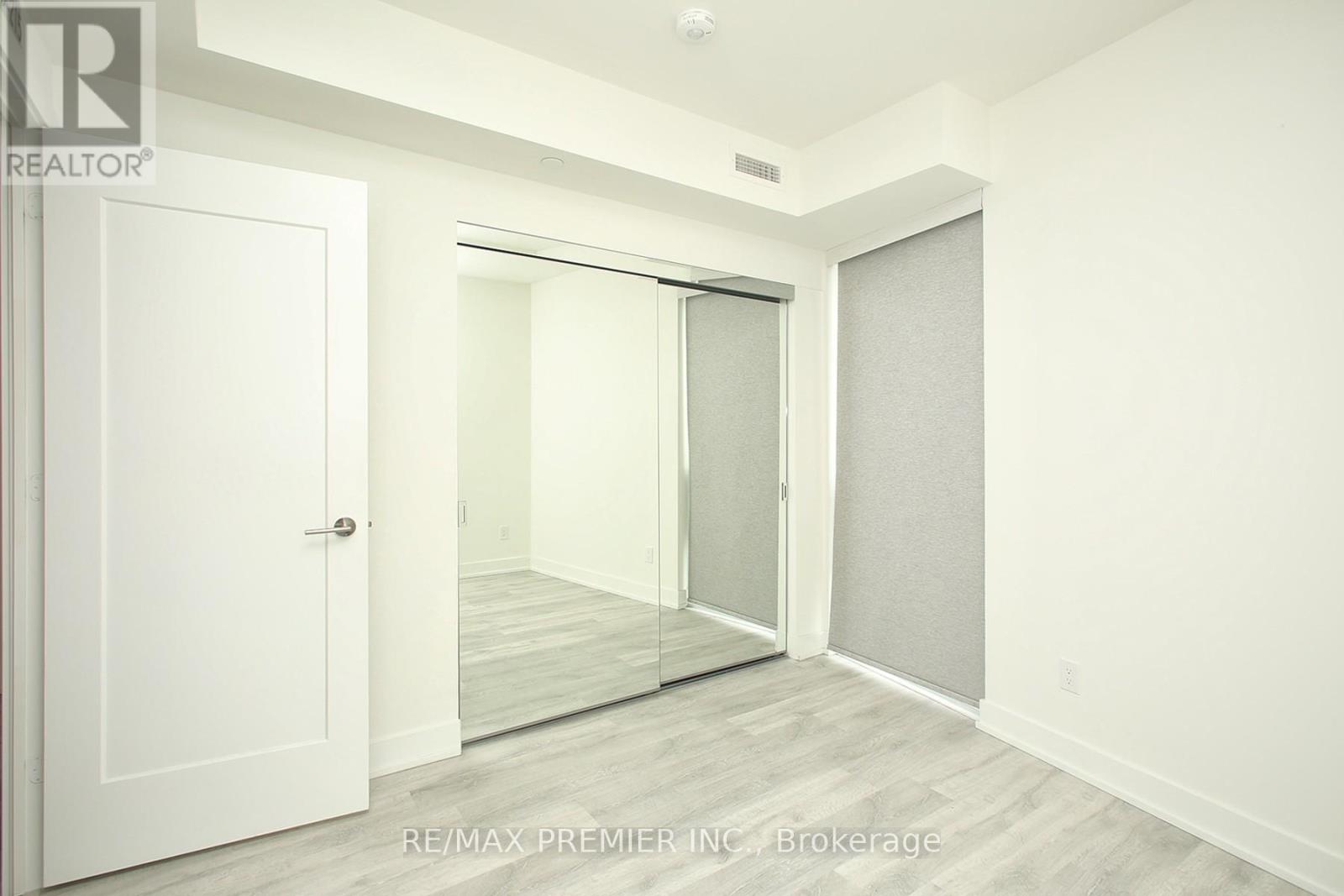 805 - 80 Vanauley St Street, Toronto, Ontario  M5T 0C9 - Photo 17 - C12205542