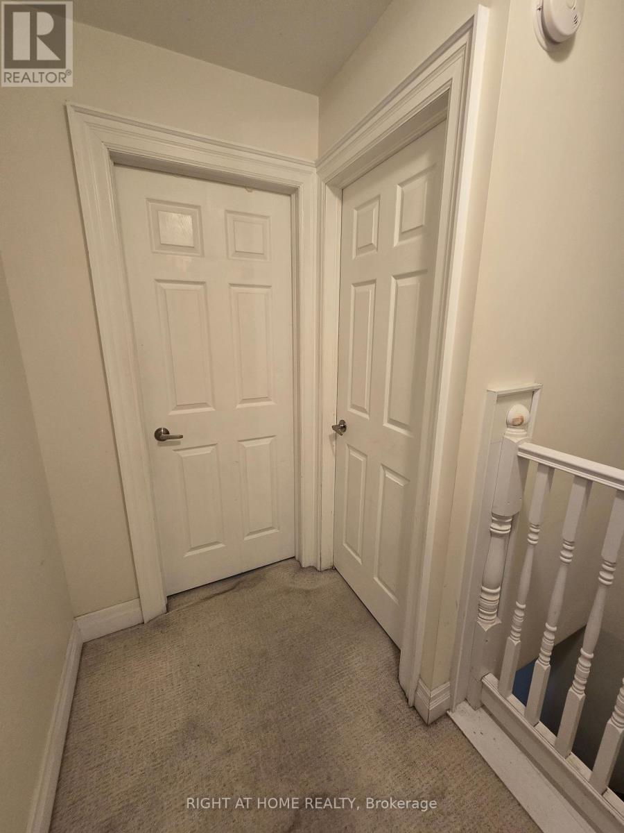 Upper - 637 Logan Avenue, Toronto, Ontario  M4K 3C4 - Photo 13 - E12205529