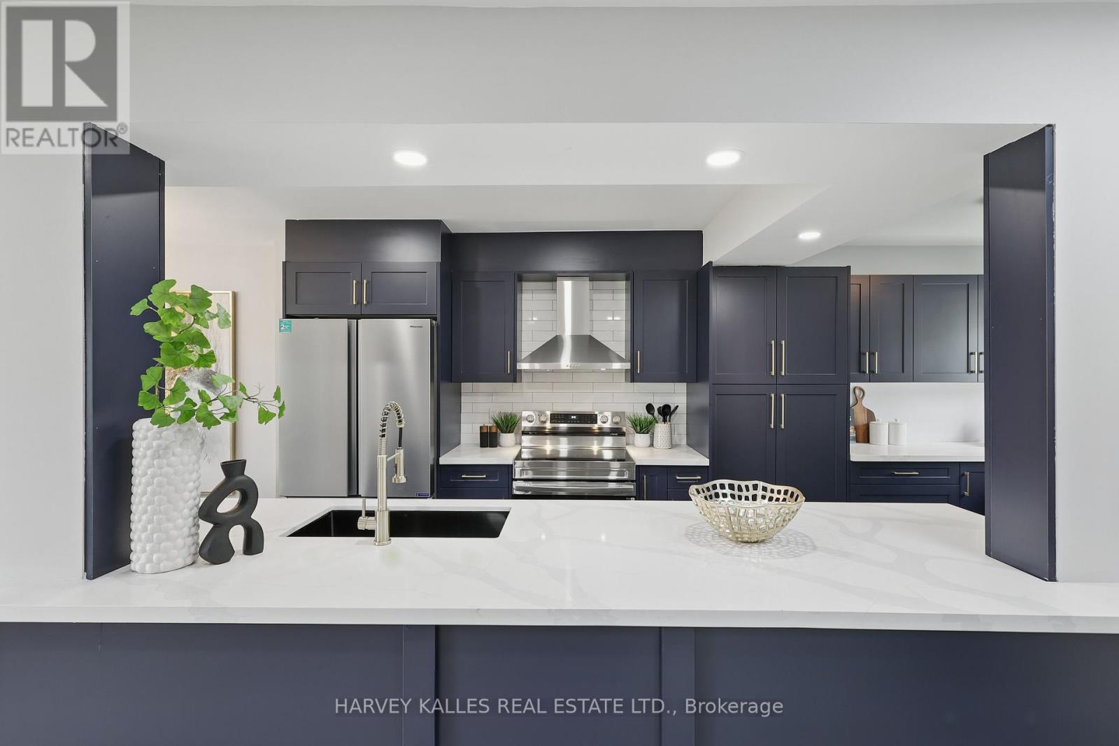 1 Vanity Court, Toronto (Parkwoods-Donalda), Ontario  M3A 1W9 - Photo 8 - C12197975