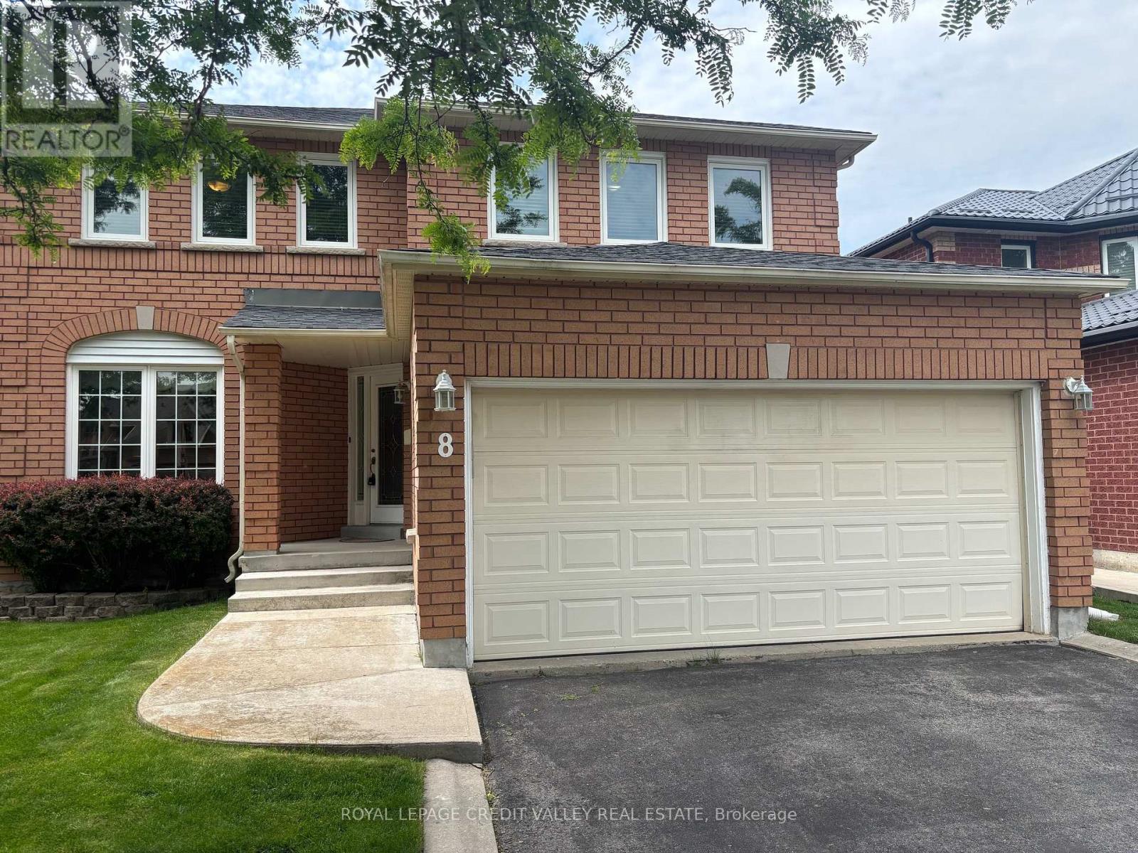 8 LIVINGSTON DRIVE, Caledon, Ontario