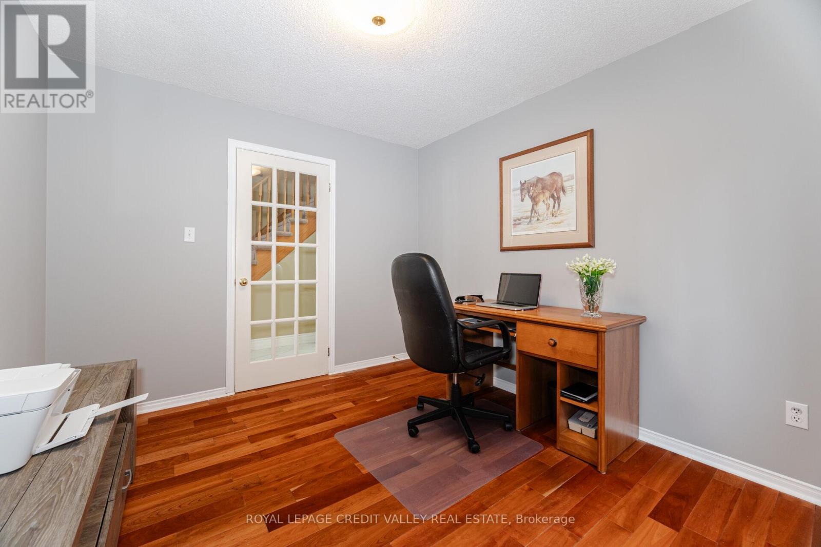 8 Livingston Drive, Caledon, Ontario  L7C 1A7 - Photo 19 - W12018299