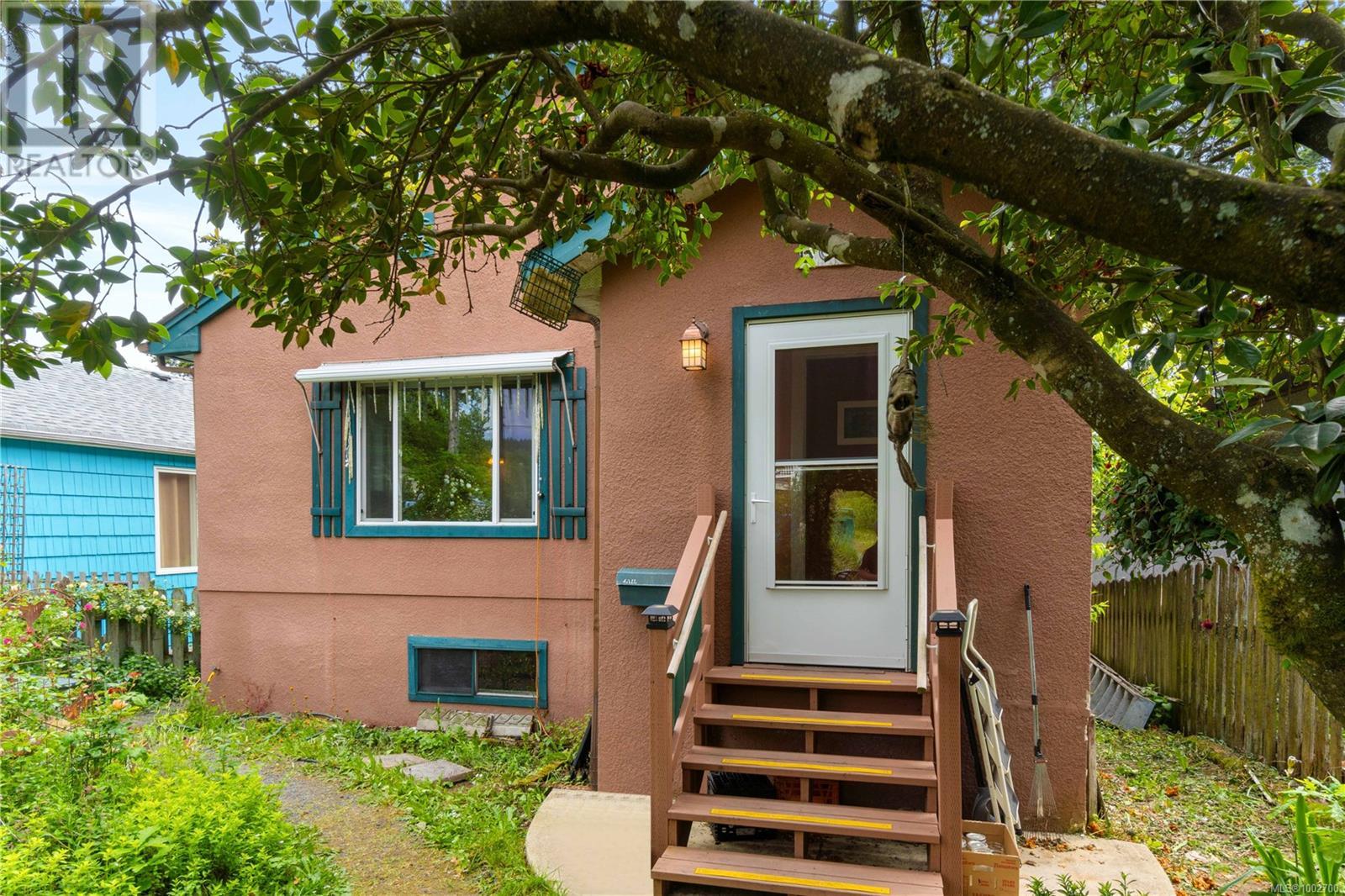 608 Hillcrest Ave, Nanaimo, British Columbia