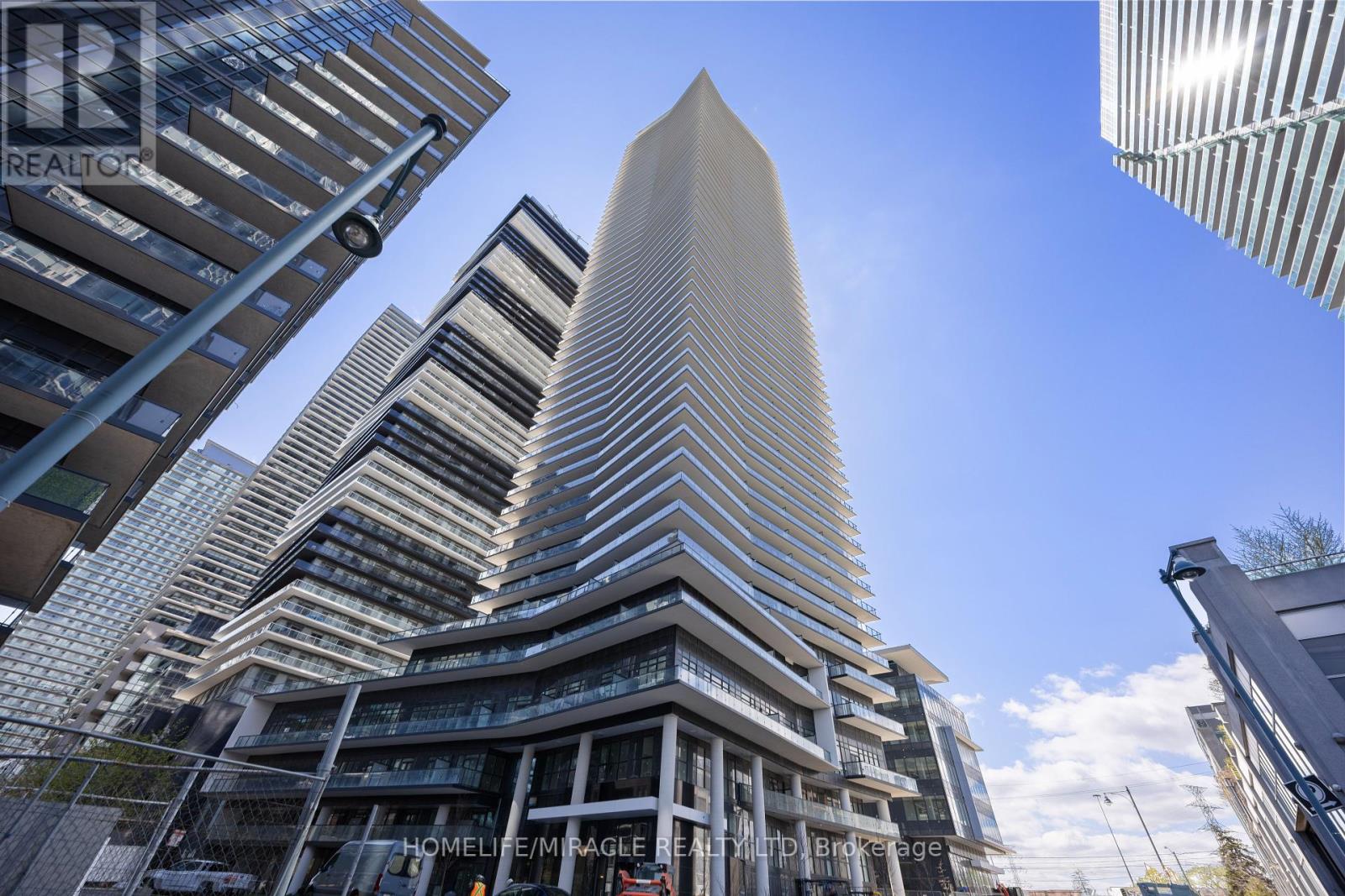 607 - 38 Annie Craig Drive, Toronto, Ontario  M8V 0G9 - Photo 1 - W12205522