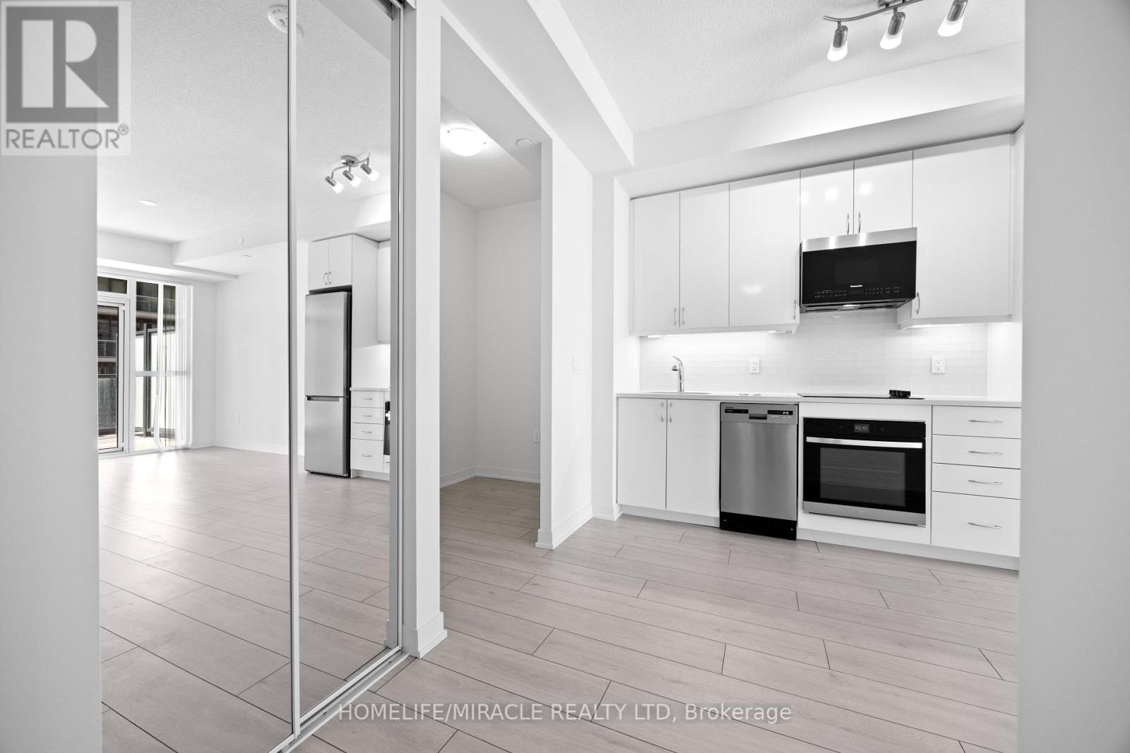 607 - 38 Annie Craig Drive, Toronto, Ontario  M8V 0G9 - Photo 12 - W12205522