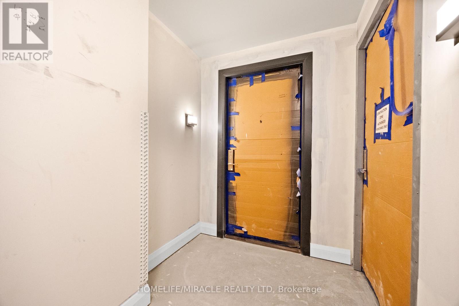 607 - 38 Annie Craig Drive, Toronto (Mimico), Ontario  M8V 0G9 - Photo 4 - W12205522