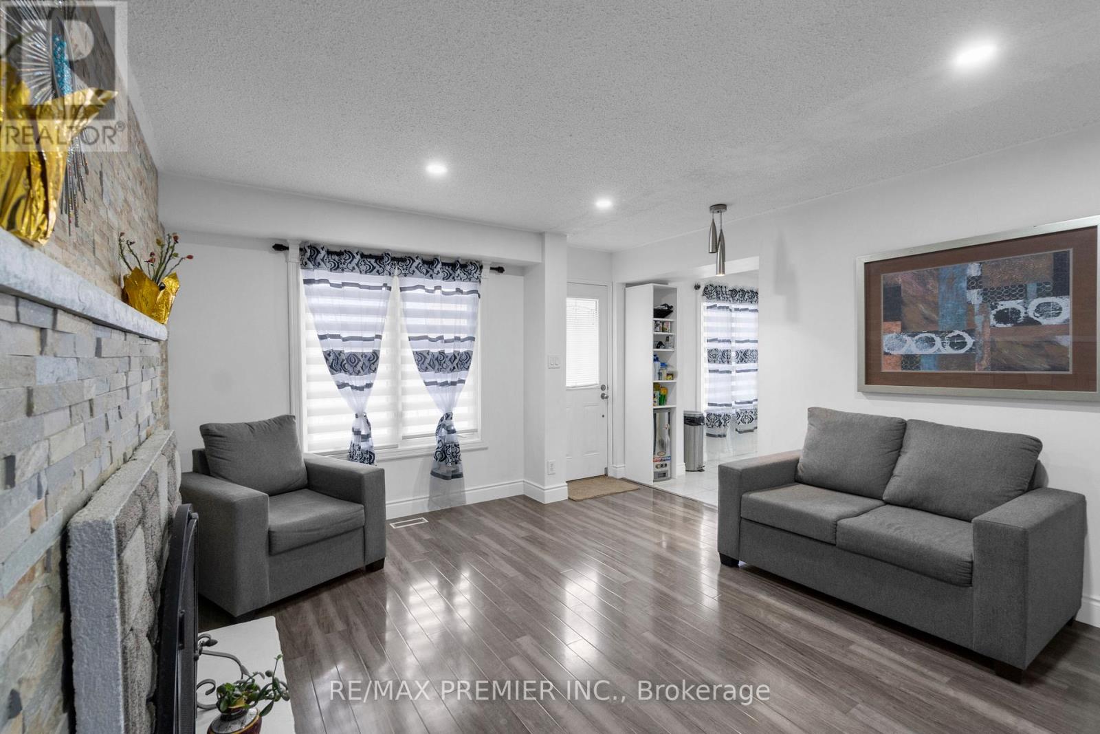 7643 Lohengrin Court, Mississauga, Ontario  L4T 3J1 - Photo 20 - W12205526