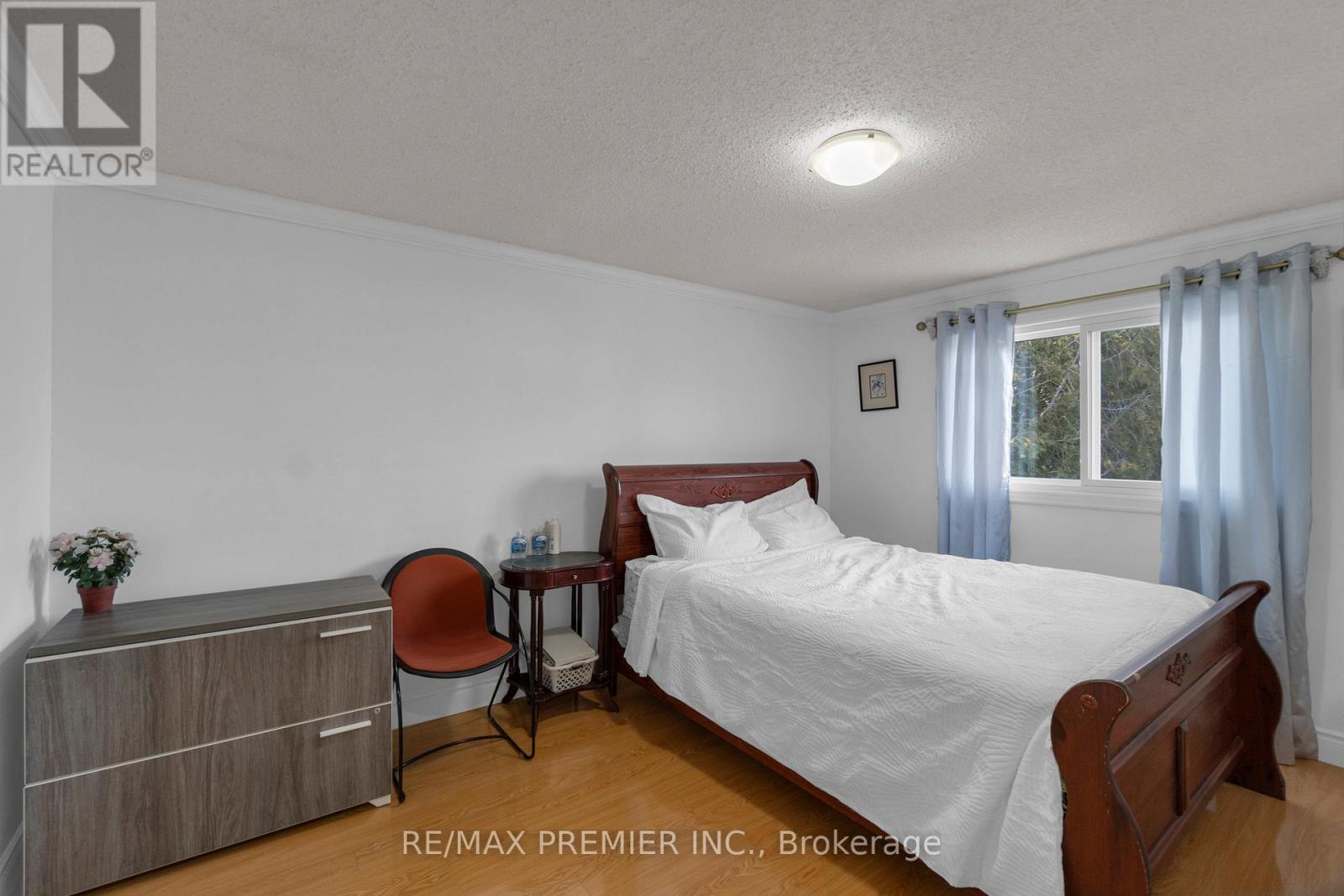 7643 Lohengrin Court, Mississauga, Ontario  L4T 3J1 - Photo 27 - W12205526