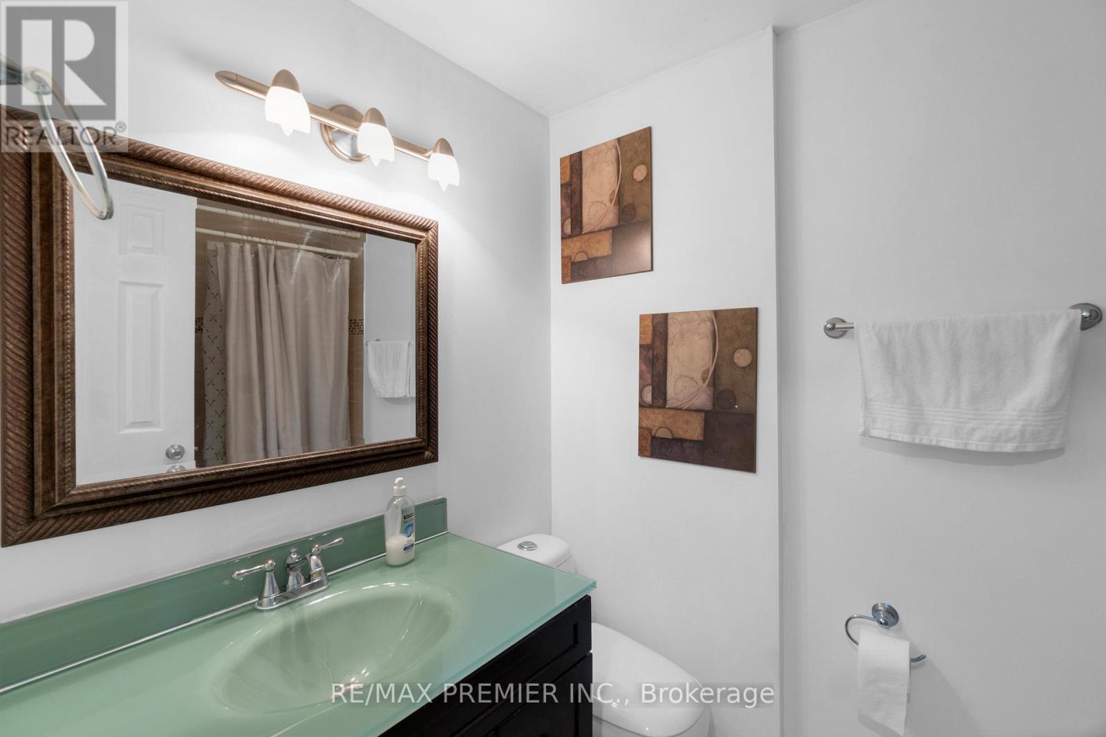 7643 Lohengrin Court, Mississauga, Ontario  L4T 3J1 - Photo 31 - W12205526