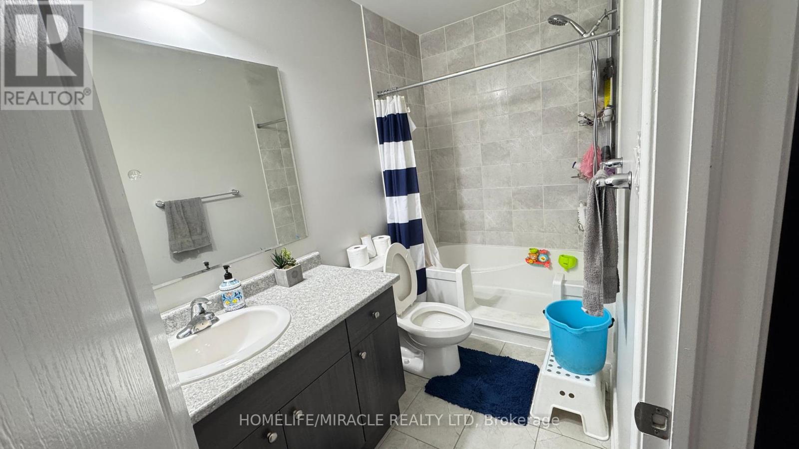 215 Remembrance Road, Brampton (Northwest Brampton), Ontario  L7A 4P1 - Photo 18 - W12205528